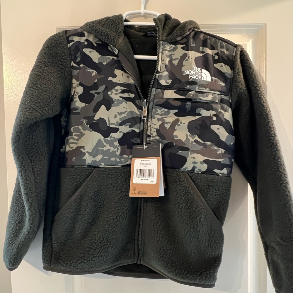 NWT The North Face boys zip up fleece